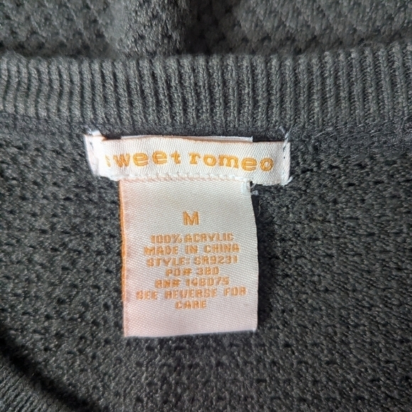 Sweet Romeo Olive Green Woven Long Sleeve Crew Neck Blouse - Picture 9 of 10